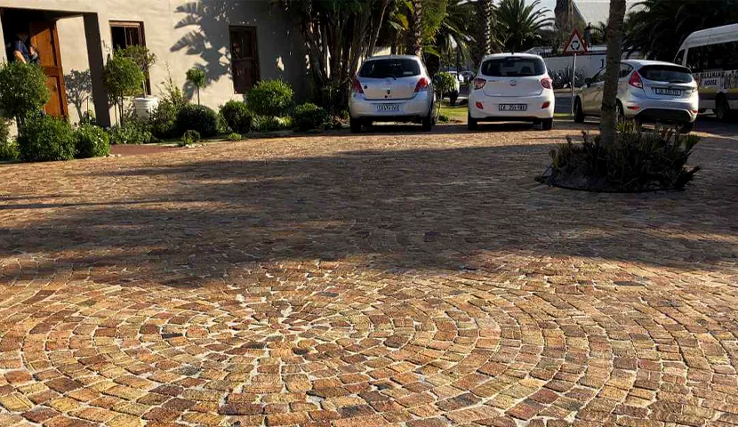 سنگ کوبیک برای کف پارکینگ سنگ کوبیک برای کف پارکینگ